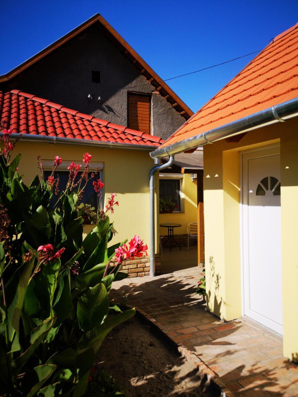 Raday Apartman มาโค ภายนอก รูปภาพ